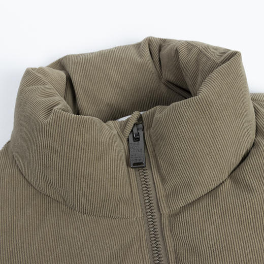 【新品上新】HX 冬季短款立领羽绒服字母点缀S100444103101 商品图3