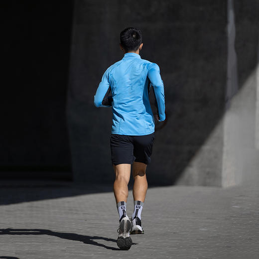 身体智慧 BODYWIT 男款 快干透气 跑步保温长袖 商品图4