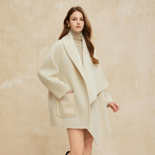 PH954斯尔丽24新款高支羊毛双面呢不对称翻领设计感松弛廓形大衣 商品图2