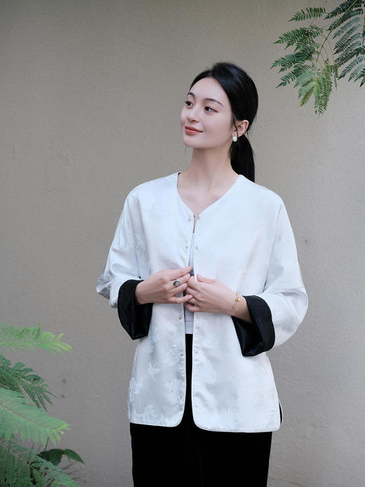 盛唐牡丹| 珍珠白梅兰竹菊冠乐绉外套 商品图4