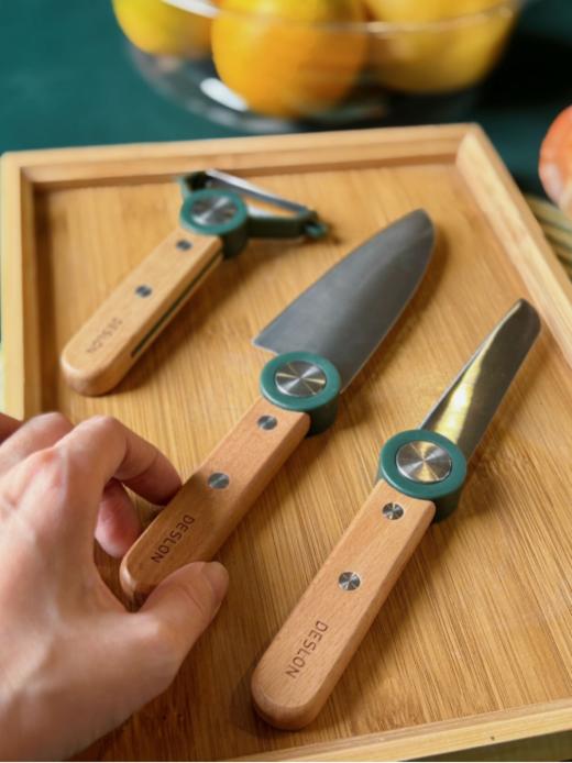 【德世朗沁缘榉木厨具三件套】 到手 小菜刀＋水果刀＋削皮器✅ 🌈专为东方家庭而生💯 ✅德系精工V型刀刃工艺 切割流畅  商品图0