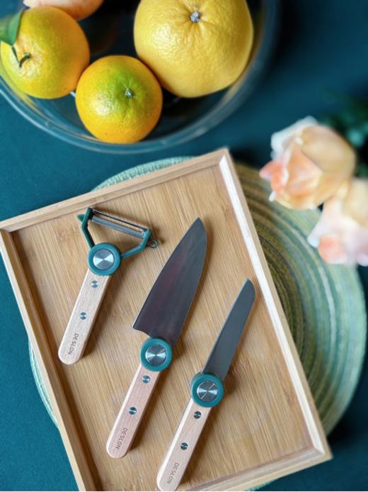 【德世朗沁缘榉木厨具三件套】 到手 小菜刀＋水果刀＋削皮器✅ 🌈专为东方家庭而生💯 ✅德系精工V型刀刃工艺 切割流畅  商品图3