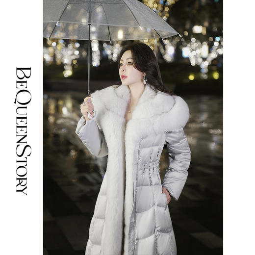余潇潇【浮华洛梦】收腰三防奢华可拆卸狐狸毛领高克重90鹅绒羽绒服 商品图3