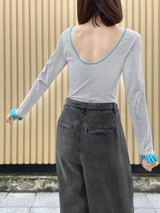 TYNVIE 排褶装饰袖口露背长袖上衣 - 蓝条纹 商品图5