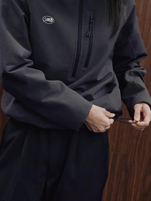 SUPERTOFU(SPTF)/YZ-AW24-H025/运动户外休闲 合身剪裁 四面弹半拉链套头衫 商品图3