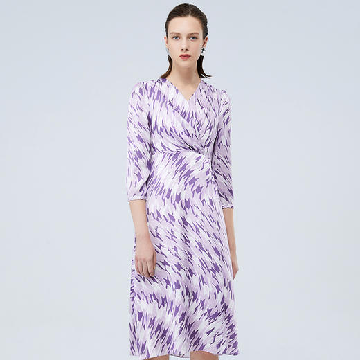 EITIE爱特爱秋季新款时尚印花温柔显瘦收腰A字连衣裙7507220 商品图3