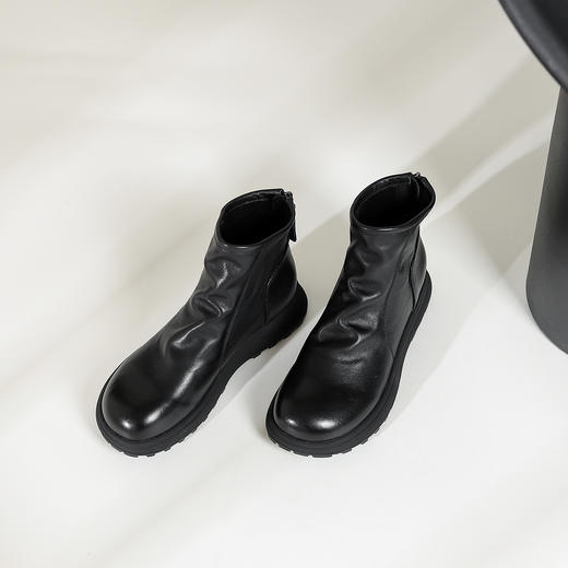 Safiya/索菲娅2024秋冬 圆头牛皮英伦休闲软底平底短靴 SF44116207 商品图3