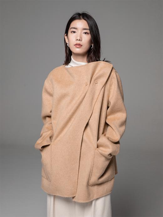 LIYIHAN 24冬绵羊毛不规则结构翻领短款大衣腰带高级复古设计感 商品图0