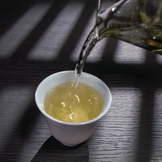 2023年易武麻黑森林茶生茶龙珠8颗装（净含量：56克） 商品图1