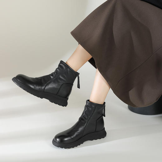 Safiya/索菲娅2024秋冬 圆头牛皮英伦休闲软底平底短靴 SF44116207 商品图2