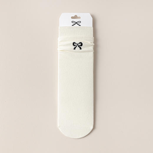 【学院风棉质蝴蝶结刺绣袜】秋冬季甜美清新刺绣蝴蝶结中筒袜，弹力脚腕口舒适不勒，高弹舒适不易变形，无骨纯棉袜子堆堆袜白色长袜条纹棉袜女QQ 商品图5