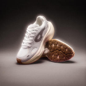 【王一博同款】安踏SV 04男子潮流复古跑鞋 112441801VS