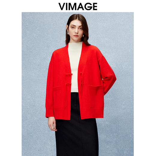 VIMAGE纬漫纪时尚宽松百搭盘扣红色针织开衫冬季新款V2201810 商品图0
