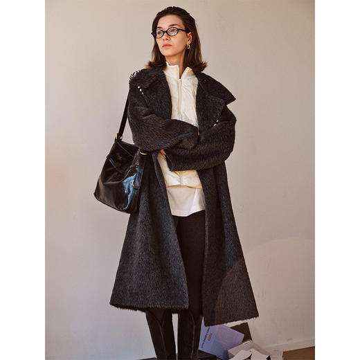 从“绒”入冬 拥抱温暖 无缝羽绒服 轻盈保暖 修身显瘦 品质鹅绒 蓬松柔软 商品图6