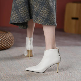 【预售5天】小牛皮尖头细高跟短靴，后拉链合金电镀跟气质踝靴轻熟时装靴CWCD&CW218