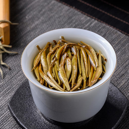 2022年白毫银针单芽白茶散茶罐装（净含量：120克） 商品图4