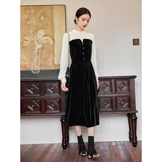 【年终特卖】熙世界2025秋冬新款蕾丝拼接丝绒假两件连衣裙女法式赫本风裙子 商品图3
