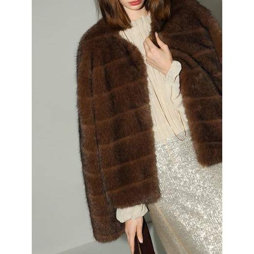 COCOBELLA中古风仿貂绒横排工艺环保皮草外套御寒大衣FU3005 商品图3