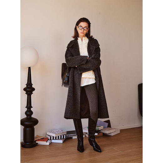 从“绒”入冬 拥抱温暖 无缝羽绒服 轻盈保暖 修身显瘦 品质鹅绒 蓬松柔软 商品图7