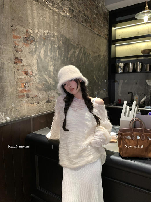 Read Nameless /羊驼马海毛仙气白毛衣＋白色纯欲针织背心裙 2024/10/31 商品图13