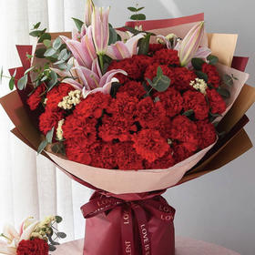 【健康喜乐】29枝红色康乃馨➕3枝粉色百合➕3枝黄色勿忘我➕新鲜配花配叶，高端大气时尚花束