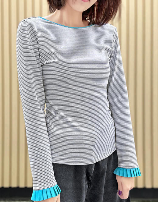 TYNVIE 排褶装饰袖口露背长袖上衣 - 蓝条纹 商品图3