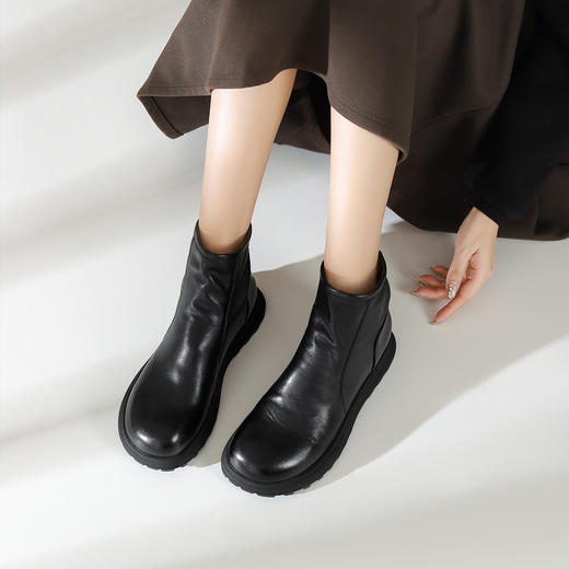Safiya/索菲娅2024秋冬 圆头牛皮英伦休闲软底平底短靴 SF44116207 商品图0