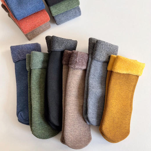 🌸【独家高品质山羊绒雪地袜‼️】💰29.9元10双！👊加绒加厚精梳棉！蓄热锁温！💕零下脚丫也能暖乎乎️🔥 🔹精梳棉彩棉面料，健康环保穿得放心  商品图4