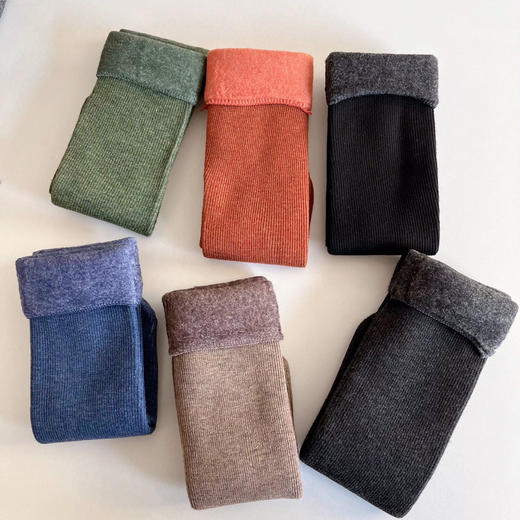 🌸【独家高品质山羊绒雪地袜‼️】💰29.9元10双！👊加绒加厚精梳棉！蓄热锁温！💕零下脚丫也能暖乎乎️🔥 🔹精梳棉彩棉面料，健康环保穿得放心  商品图3