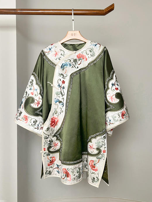 B242220-T二大衫 商品图1