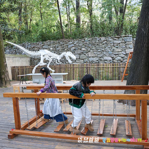 【袋鼠爸爸去哪儿丨周至终南雅集民宿2天1夜亲子游】民宿位于秦岭北麓，共有12座独立旧房改造建筑主体，自带庭院私汤。风景秀美，享受乡村的宁静氛围，驱车十分钟就能去秦岭四宝科学公园看熊猫！ 商品图7