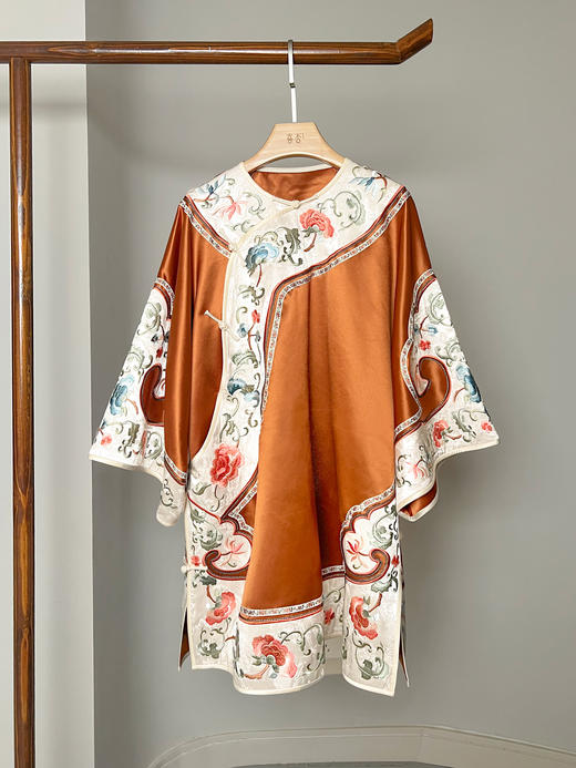 B242220-T二大衫 商品图0