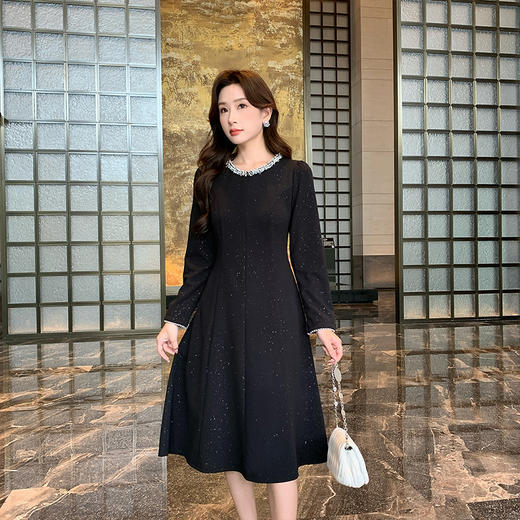 奢姿2024年秋季新款大码女装法式气质裙子胖妹妹珍珠织带连衣裙9943891443 商品图2