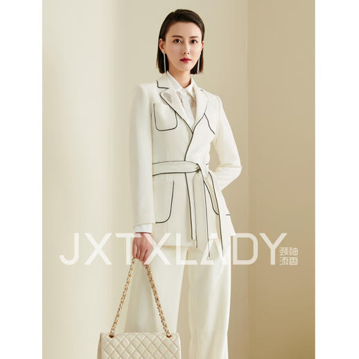 AT1XC4843颈袖添香2021秋冬新款女装白色简约气质时尚职业修身通勤女士套装 白色简约气质时尚职业修身通勤女士套装 商品图0