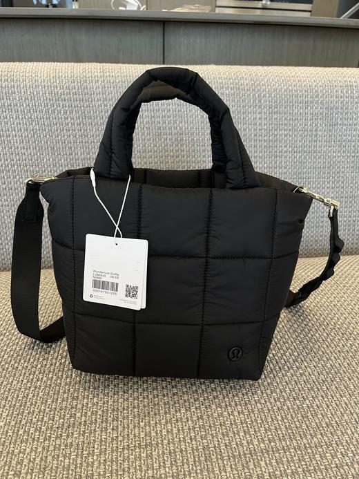 点此购买 露露Quilted Grid女士手提斜挎包 bk 301775 商品图4