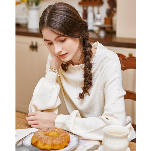 Famecoco范可儿优雅钉珠灯笼袖针织毛衣FAB8DC030 商品图1