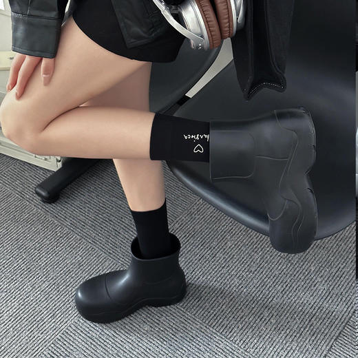 【顺丰包邮】75617 洛诗琳高定设计时髦大头厚底橡胶低筒雨靴89734 商品图2