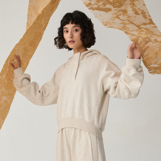 谜底连帽卫衣女2024冬新品休闲风百搭短款宽松时髦上衣244MV1617 商品图3