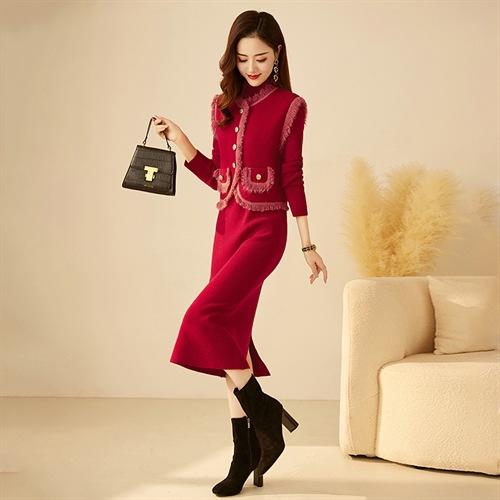 2024年新款秋季单排扣马甲长袖修身两件套针织连衣裙YBER355 商品图4
