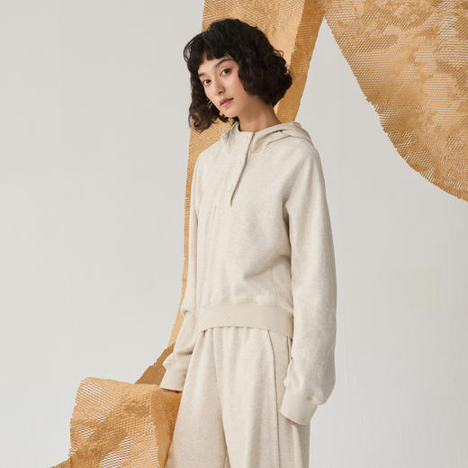 谜底连帽卫衣女2024冬新品休闲风百搭短款宽松时髦上衣244MV1617 商品图1