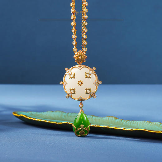 新疆国玉盟世玉和田玉金镶羊脂玉挂件 新疆系列【天山魅影】【带证书·顺丰物流】 商品图0