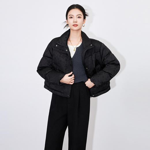 【高货wl】全新升级【铂金会员496/天猫669/差价173】(11728) 洛诗琳秋冬高级感时尚风立领提花舒适蓬松保暖鸭绒羽绒服 商品图3