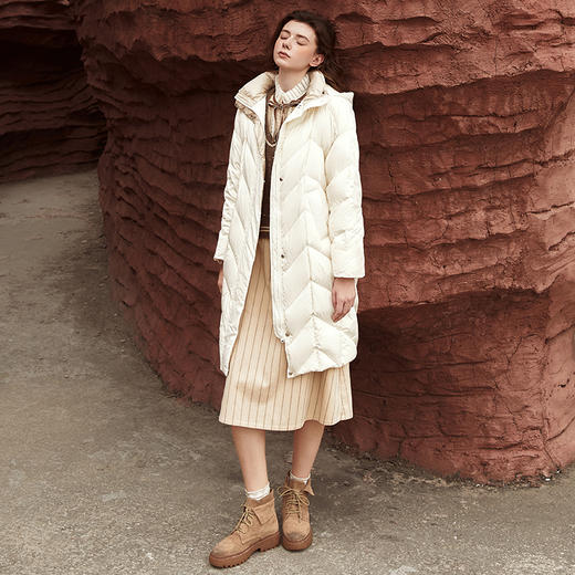 Famecoco范可儿人字斜形绗缝羽绒服女冬FAB8AH040 商品图3