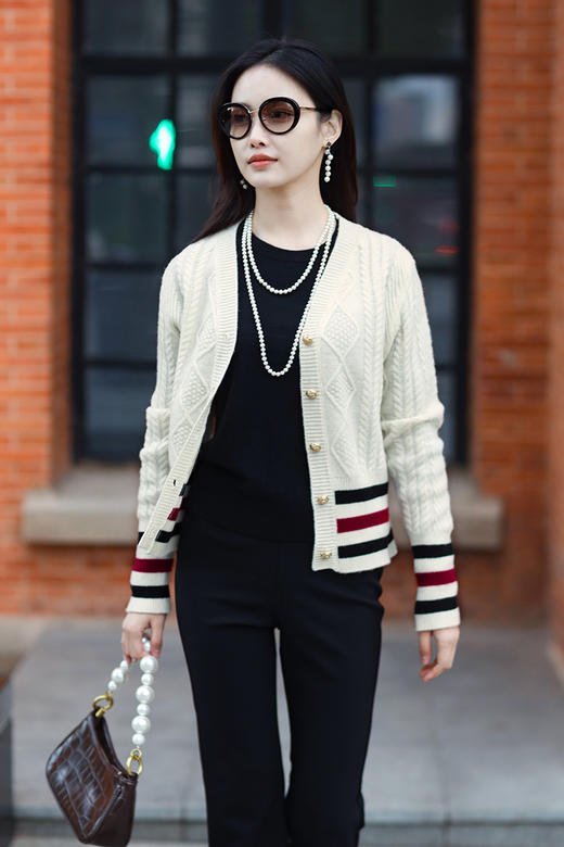 逸红颜明月优选 #老钱静奢风开衫👓【高智派】松弛与知性，简约不失高级 商品图10