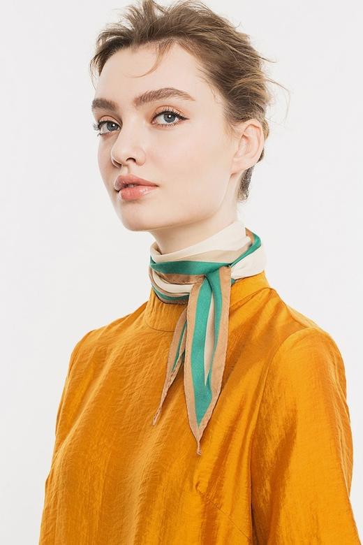 AVA 拼色条纹绸缎方巾 1659 商品图0