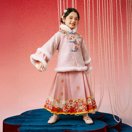 年衣童装汉服唐装女童冬季儿童马面裙套装宝宝新年礼服拜年服加绒（送花盈仙羽发饰） 商品图6
