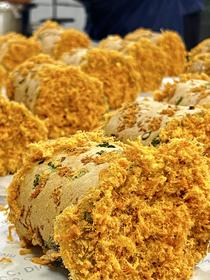 粗粮黑紫米胡萝卜鸡肉松卷240g