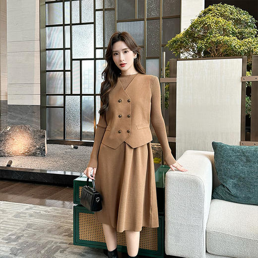 奢姿2025秋冬季新款大码女装马甲针织裙两件套胖妹妹气质名媛套装9844926855 商品图1