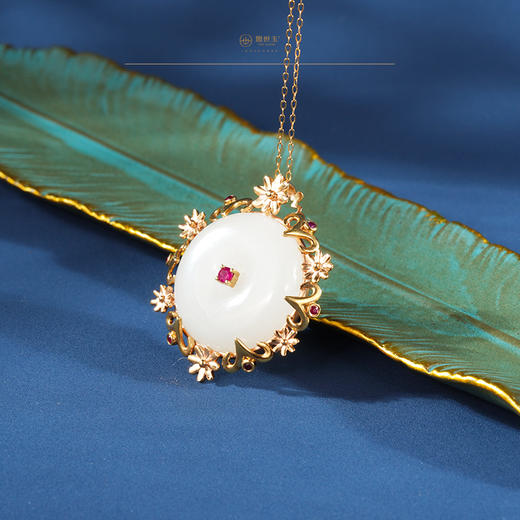 新疆国玉盟世玉和田玉金镶羊脂玉挂件 新疆系列【雪域吉祥】【带证书·顺丰物流】 商品图1