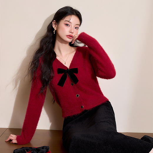 气质甜美软糯蝴蝶结长袖针织衫女秋冬毛绒V领短款外套V4343580 商品图2